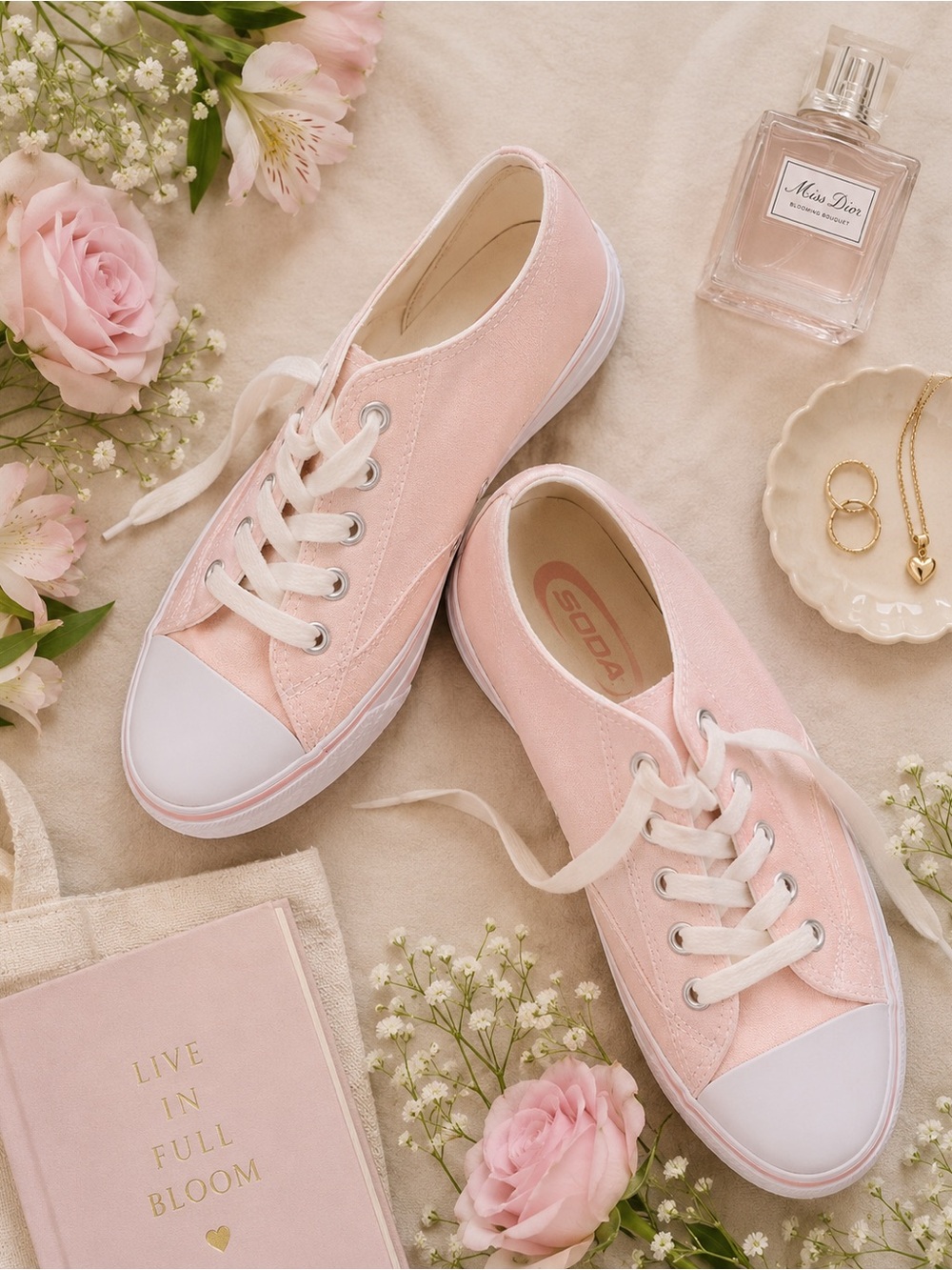 Women’s Soda Canvas Sneakers Light Pink with White Size 7 **EUC**
